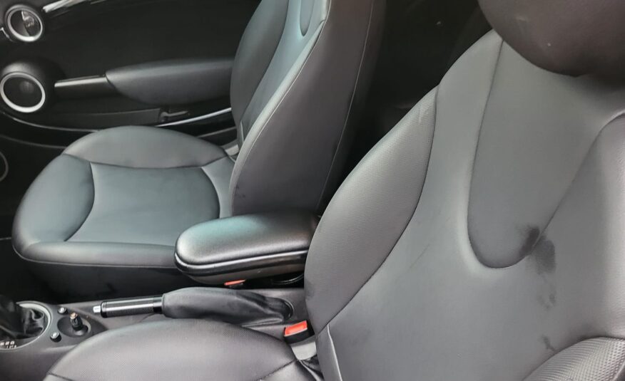 2013 MINI Cooper – Fun & Sporty Hatchback with 70K Miles | Clean & Efficient!