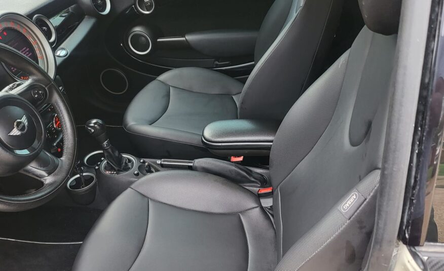 2013 MINI Cooper – Fun & Sporty Hatchback with 70K Miles | Clean & Efficient!