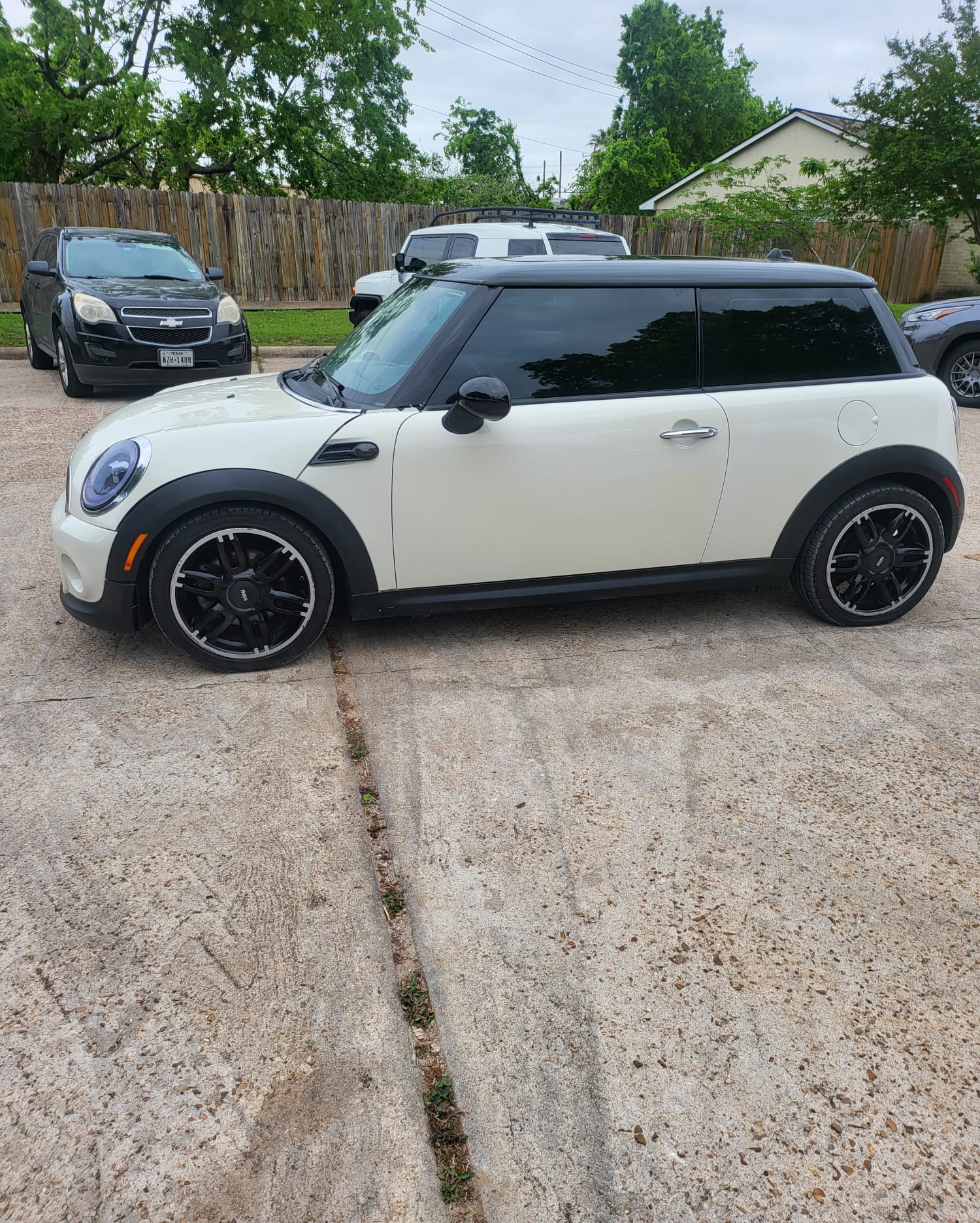 2013 MINI Cooper – Fun & Sporty Hatchback with 70K Miles | Clean & Efficient!