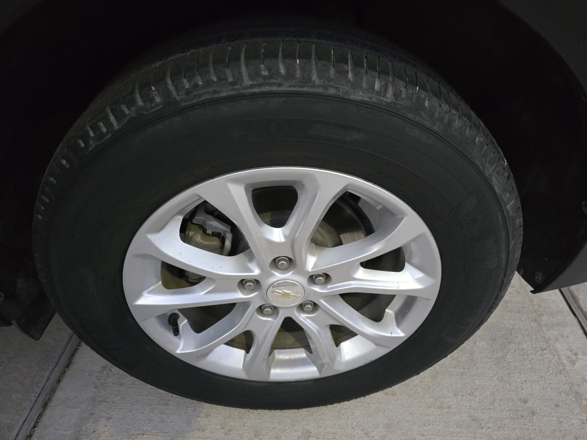 2020 Chevy Equinox – Low Mileage SUV with 40K Miles | Clean, Modern & Reliable!